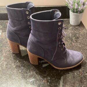 Heeled timberland boots